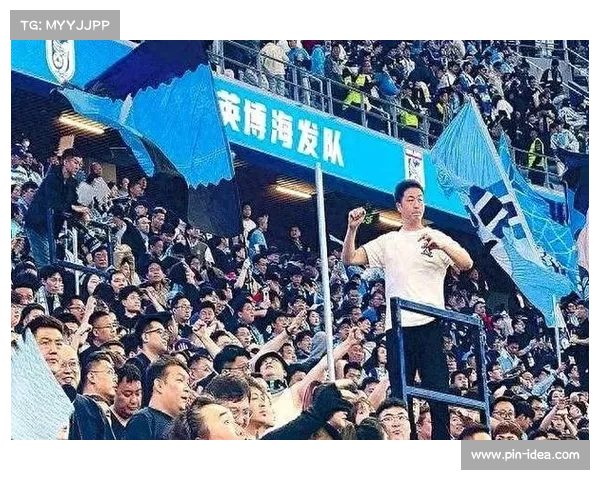 恩怨重逢!梭鱼湾球迷赛前另类 “问候” 前恒大门将霍深坪 恩怨重逢!梭鱼湾球迷赛前另类 “问候” 前恒大门将霍深坪