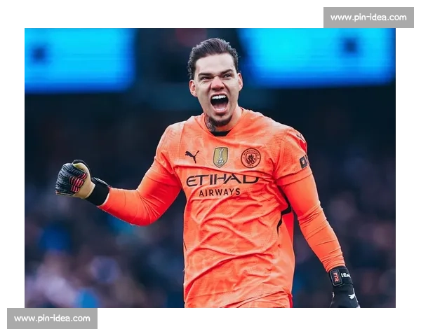 前曼城门将盛赞埃德森:队史最成功,刀尖上守护蓝月 前曼城门将盛赞埃德森:队史最成功,刀尖上守护蓝月